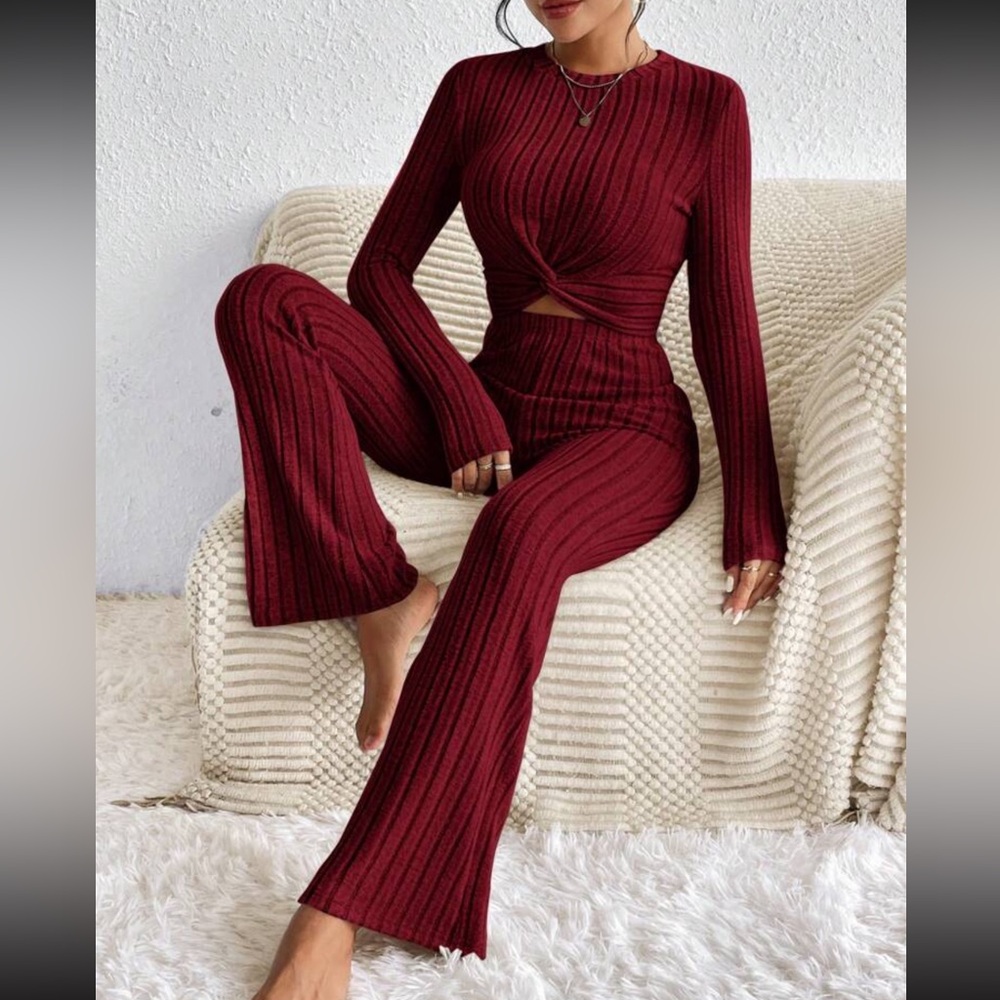 2 piece French twist set (2 colors available-NAVY BLUE & RED)